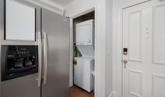 1 Red Cross Ave 9, Newport, RI 02840