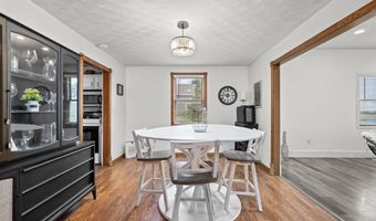 406 234TH St, Aledo, IL 61231