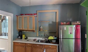 312 E 7TH St, Apopka, FL 32703