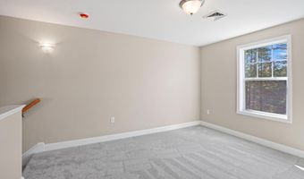 205 Villager Rd, Chester, NH 03036