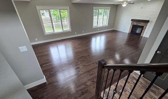 2516 White Oak Dr, Ames, IA 50014