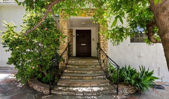 6438 Ivarene Ave, Los Angeles, CA 90068