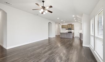 515 Lakeview Dr, Alvarado, TX 76009