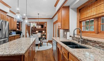 3901 N MILLWOOD Dr, Appleton, WI 54913
