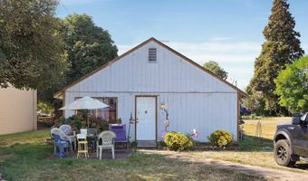 2240 FERRY St, Albany, OR 97322