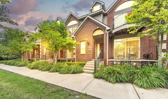 241 W Oakbrook Dr, Ann Arbor, MI 48103