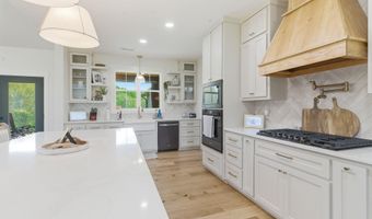 1332 Shoal Creek Trl NE, Arab, AL 35016