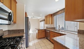 11262 Country Club Dr, Apple Valley, CA 92308