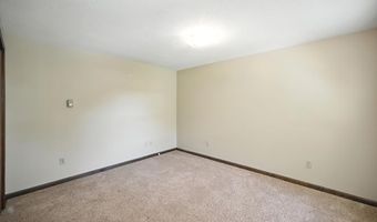 2 N Broadway, Atkinson, NH 03811