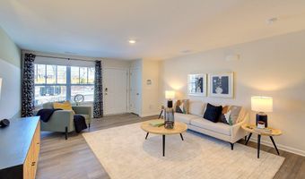 4 Virginia Commons Dr, Arden, NC 28704