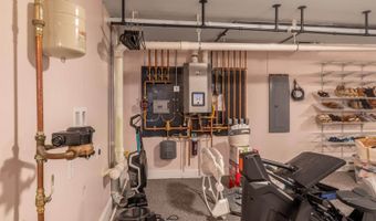 123 Lasalle Dr, Bangor, ME 04401