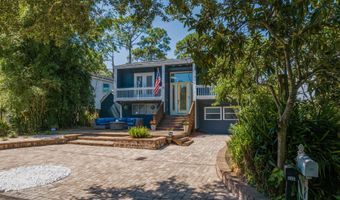 310 MAGNOLIA St, Atlantic Beach, FL 32233