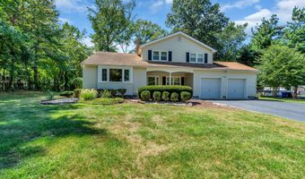 4 Michele Dr, Middletown, NJ 07748