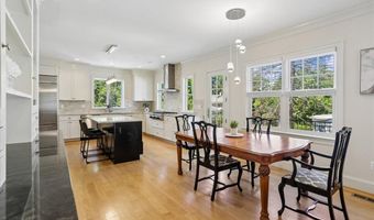7800 RADNOR Rd, Bethesda, MD 20817