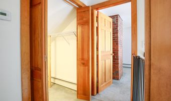 671 Essex St, Bangor, ME 04401