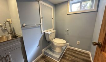 21 Elgin Ave, Bethel, CT 06801