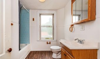45 High St, Burrillville, RI 02859