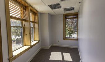 9 May St, Bangor, ME 04401