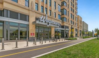 1924 CHAPMAN Ave 10, Rockville, MD 20852