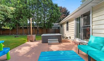 1312 N VIOLA St, Appleton, WI 54911