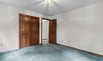 30 Pacheco Dr, North Smithfield, RI 02896