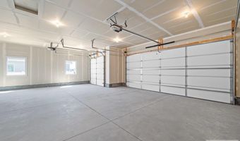 796 Hollow Dr, Ammon, ID 83401
