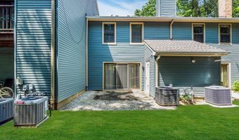 108 Dundee Ct, Aberdeen, NJ 07747