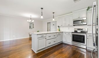 304 Presbytere Pkwy, Lafayette, LA 70503
