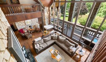 622 Golf Course Rd, Altoona, PA 16601