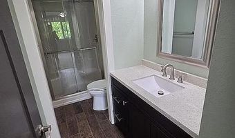 2516 White Oak Dr, Ames, IA 50014