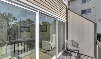 1223 N QUINN St, Arlington, VA 22209