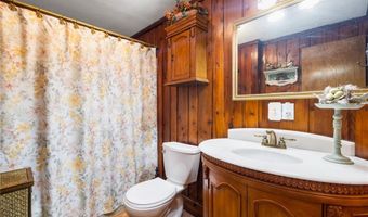 108 Steamboat St, Jamestown, RI 02835