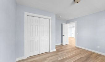 305 Crescent St, Aurora, MO 65605