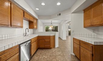 8015 E Snowberry Ln, Anaheim, CA 92808