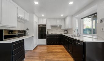 27802 Via Amistosa, Agoura Hills, CA 91301