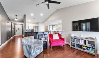 13 Greenridge Ln, Bentonville, AR 72712