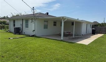 225 NUTRIA Dr, Arabi, LA 70032
