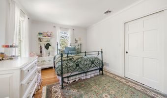 50 0 Indian Trl, Barnstable, MA 02630