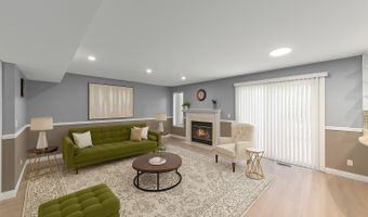 903 Old Oak Cir, Algonquin, IL 60102