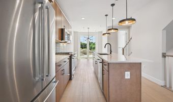 313 CALVERT Ave, Alexandria, VA 22301