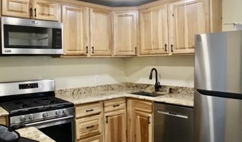 7904 INVERTON Rd 204, Annandale, VA 22003