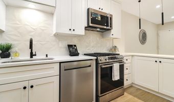 7980 AUDUBON Ave 203, Alexandria, VA 22306