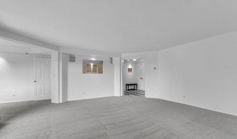1050 Wall St 2C, Ann Arbor, MI 48105