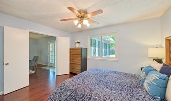 582 AQUATIC Dr, Atlantic Beach, FL 32233