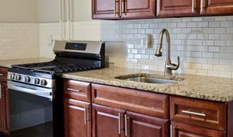 368 BROADWAY 32, Bayonne, NJ 07002