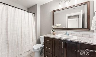 8295 W Sparks Lake Dr, Boise, ID 83714