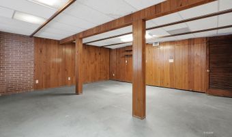 41 Briarwood Dr, Athens, OH 45701