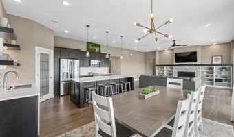 2122 Leopold Dr, Ames, IA 50010