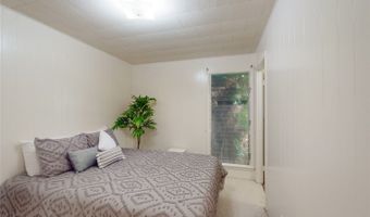 47-398 Mawaena St, Kaneohe, HI 96744