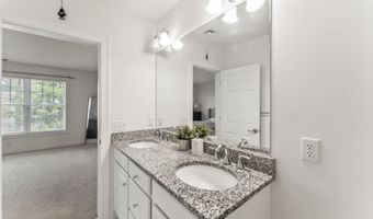403 Copper Square Dr 403, Bethel, CT 06801